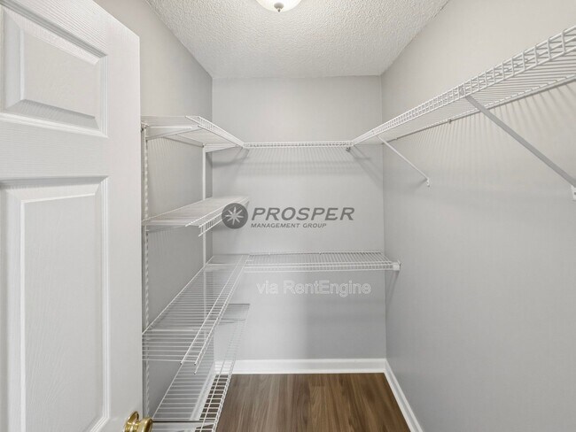 Building Photo - 107 Pelham Square Way