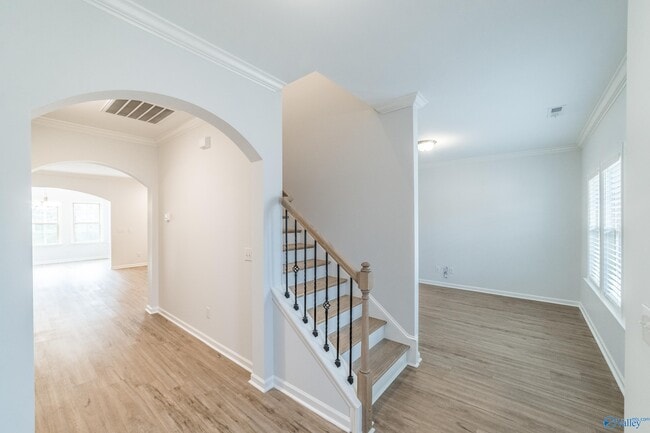 Building Photo - 15036 Lakeside Trail SW