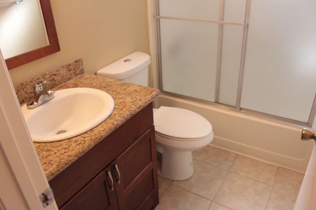 Building Photo - 4BR/3Bth Home in Rancho Del Oro!! –Maplewood