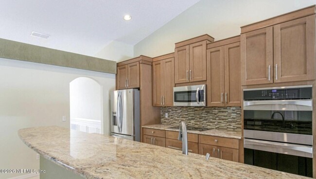 Building Photo - 13031 Chets Creek Dr N