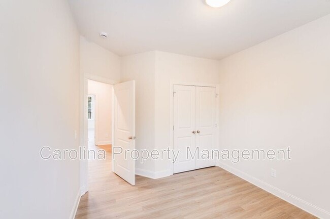 Building Photo - 645 Brookwood St