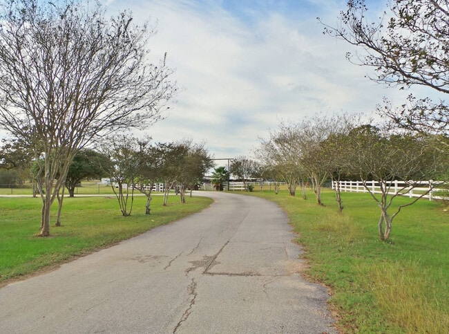 Building Photo - 5294 Koppe Bridge Rd