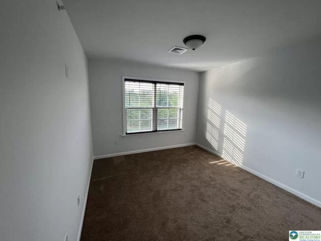 Building Photo - 1047 Cetronia Rd