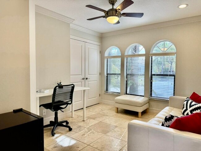 Building Photo - 10577 Santa Laguna Dr