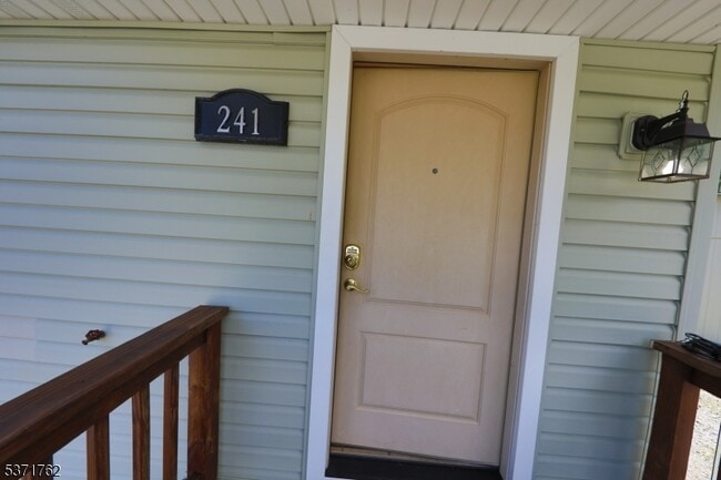 Building Photo - 241 US-206