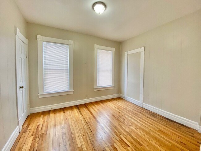 Building Photo - 39 Acushnet Ave