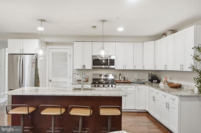 Building Photo - 1258 Holbrook Terrace NE