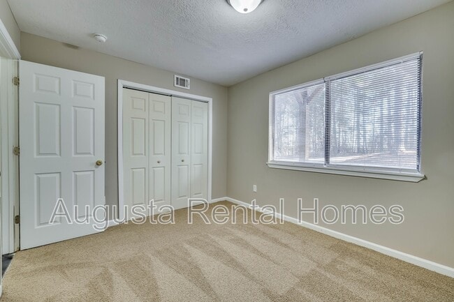 Building Photo - 2451 Jennings Rd