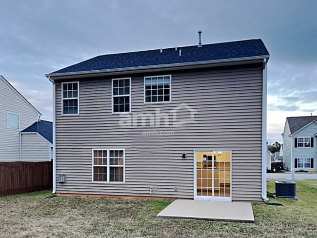 Building Photo - 30 Riverbed Dr