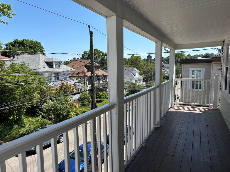 Building Photo - 32 Matchett St