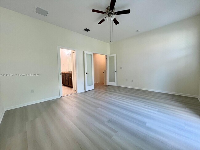 Building Photo - 12541 NW 32nd Manor