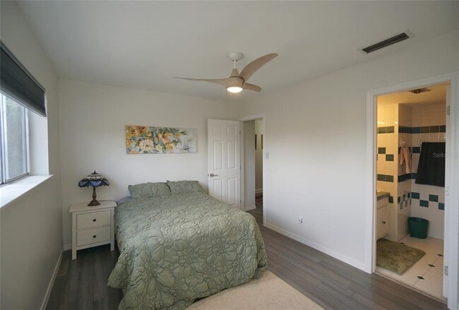 Building Photo - 6325 Newtown Cir