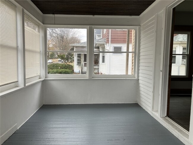 Building Photo - 104 Knickerbocker Ave