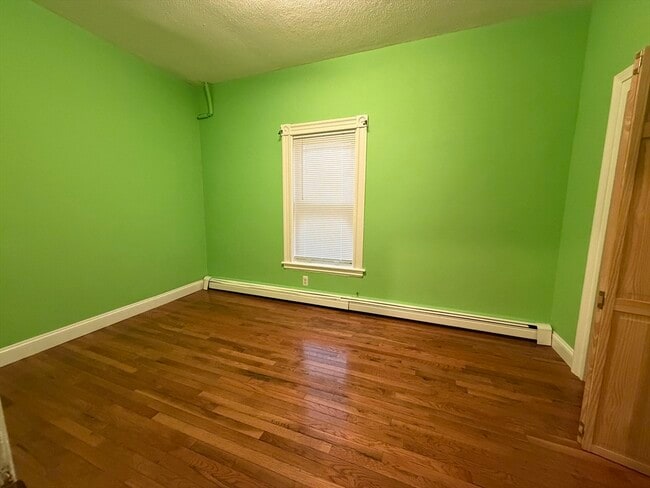 Building Photo - 150 Orange St