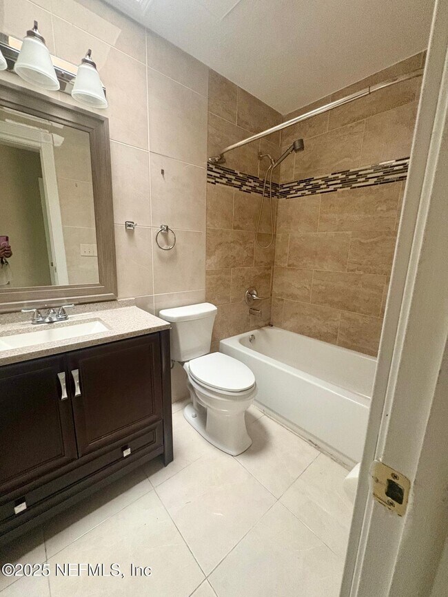Building Photo - 4645 Praver Dr N
