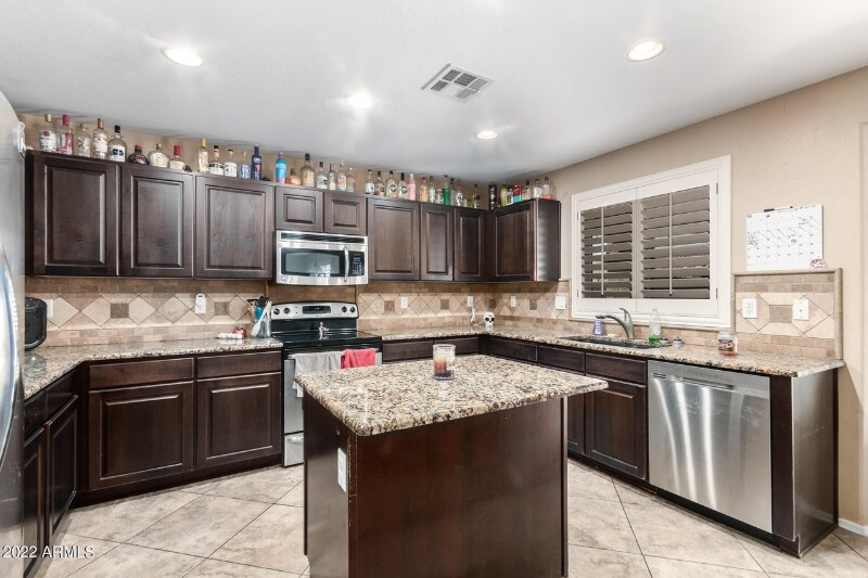 Building Photo - 1398 E Mayfield Dr