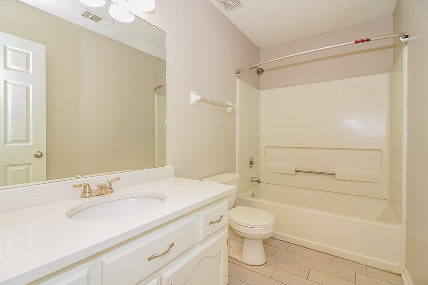 Building Photo - 5700 Kayla Dr