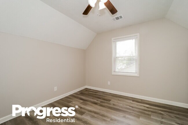 Building Photo - 3505 Mustang Dr