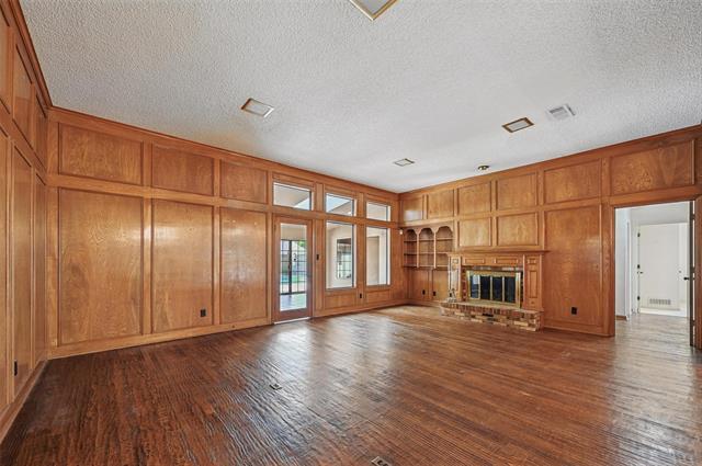 Building Photo - 9719 Amberley Dr