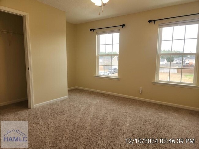 Building Photo - 73 Labrador Ln