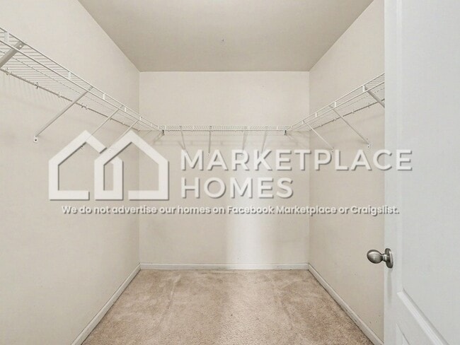 Building Photo - 2804 Riversedge Dr