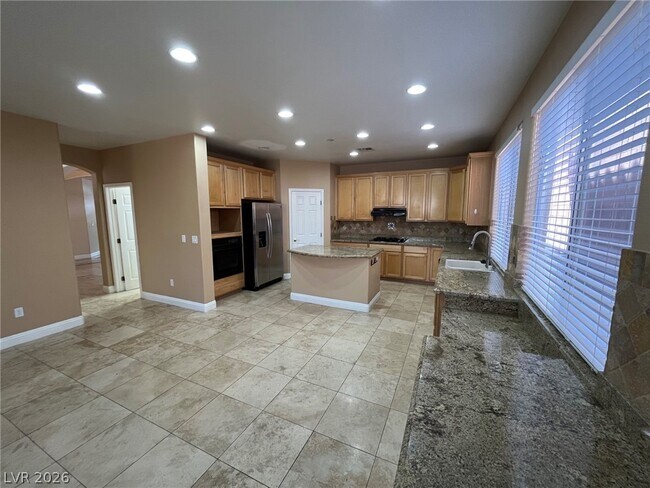Building Photo - 11000 Pine Knolls Ct