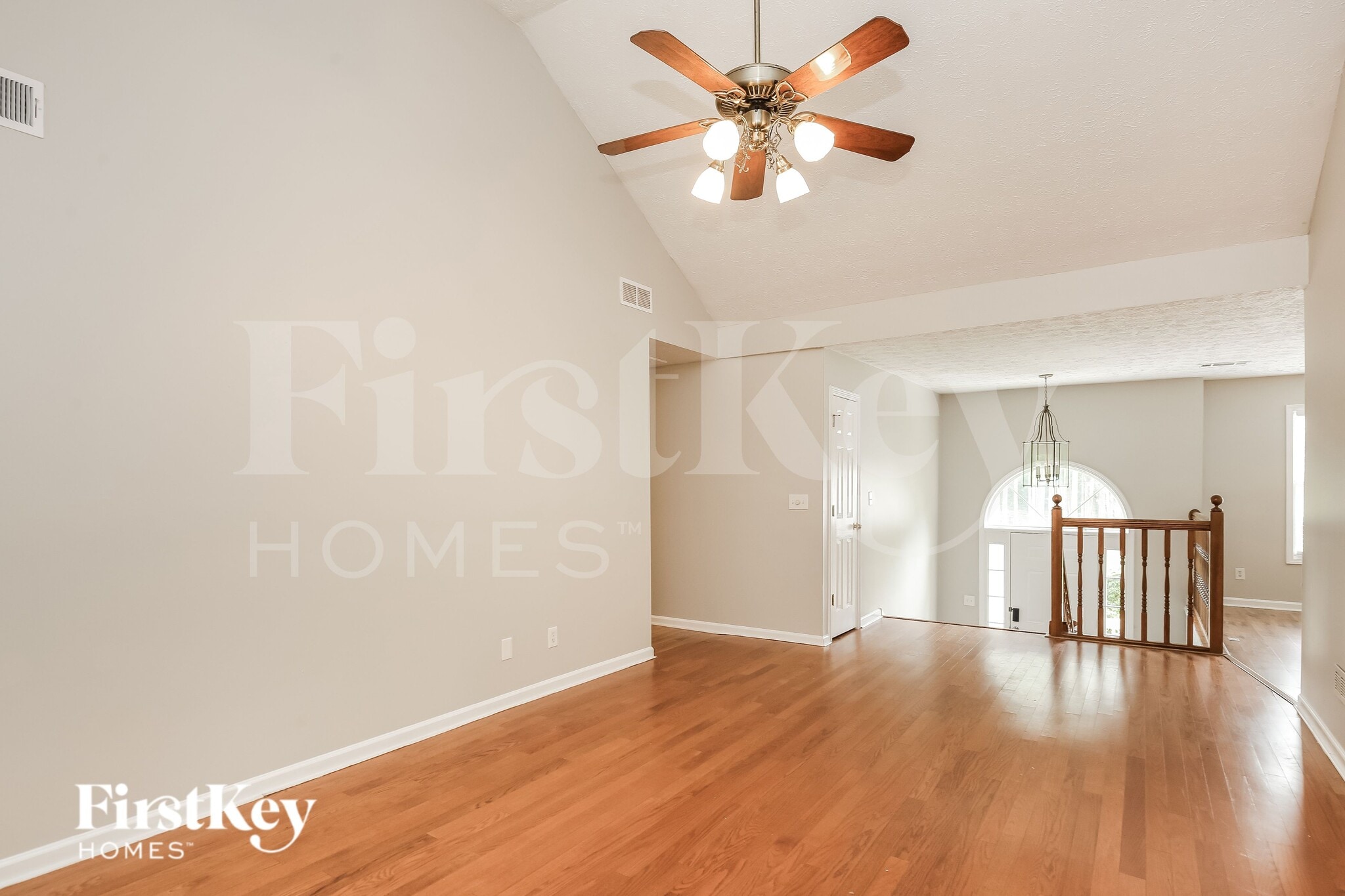 Building Photo - 1480 Royale Castle Dr