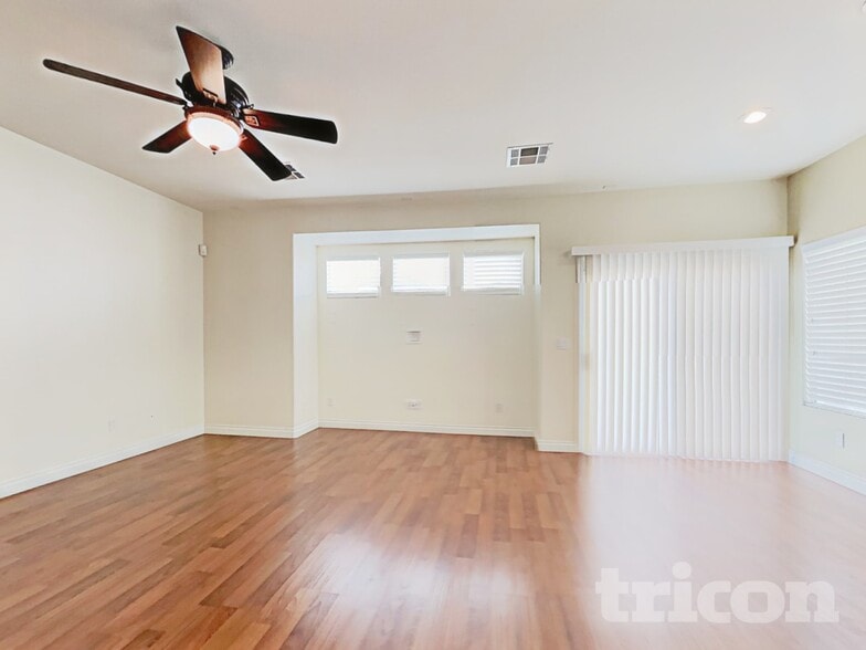 Building Photo - 1104 Bistro Bay Ave