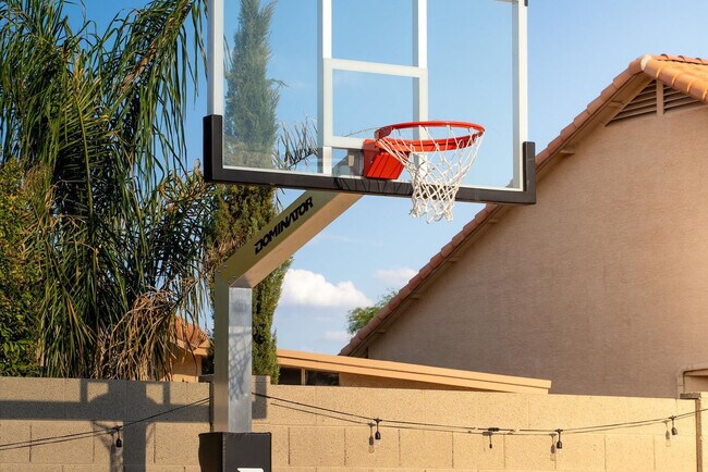 Building Photo - 7804 W Pershing Ave