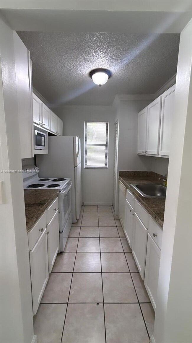 Building Photo - 15640 SW 80th St