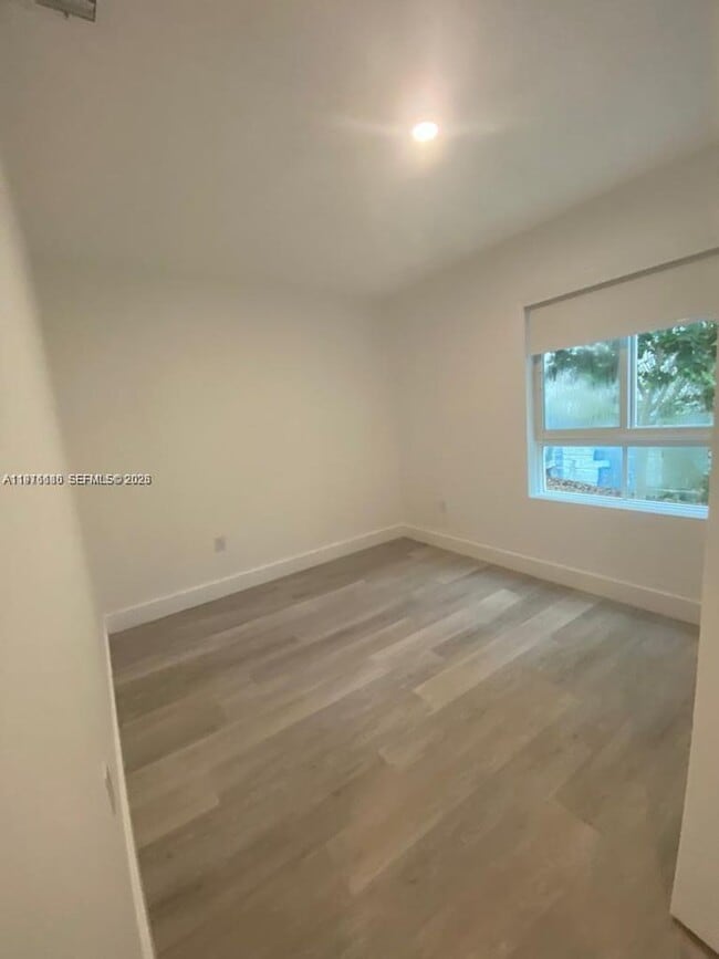 Building Photo - 2561 NE 193rd St