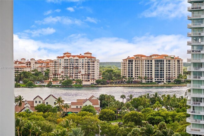 Building Photo - 50 South Pointe Dr