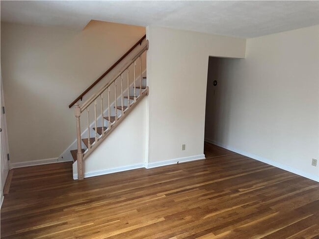 Building Photo - 4br Home for rent in Bethlehem PA