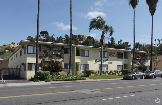 Primary Photo - Riveria Arms Apartments