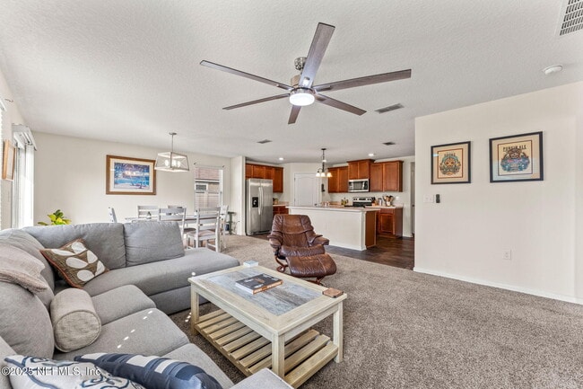 Building Photo - 11529 Stickleback Ln