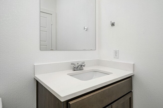 Building Photo - 8433 Adelaide Dr