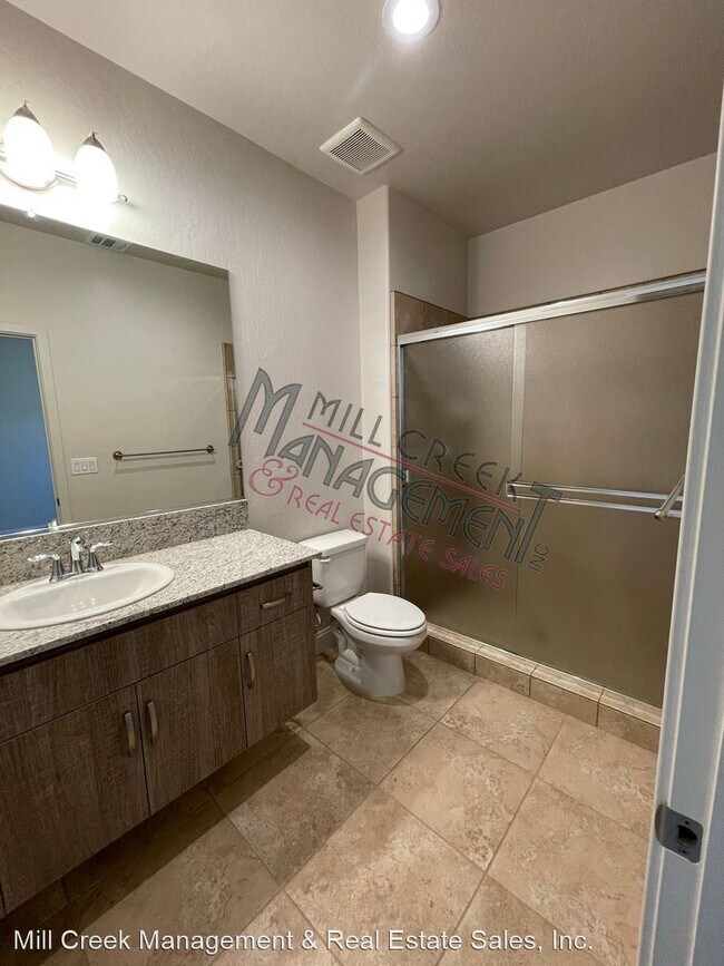 Building Photo - 3 br, 3 bath House - 4444 S. University