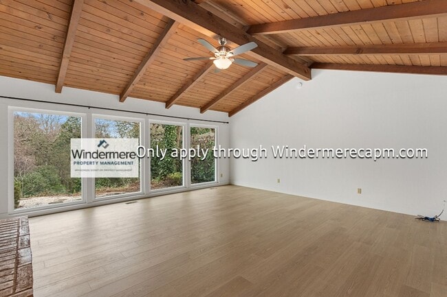 Building Photo - Fabulous Fair Oaks Home Available Now!