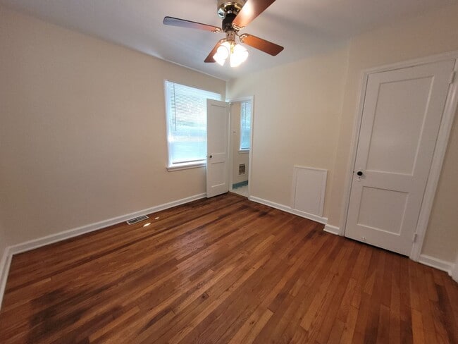 Building Photo - RIVER PARK