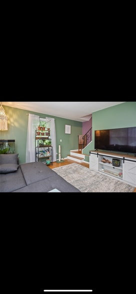 Living room - 29-31 Packet Boat Dr