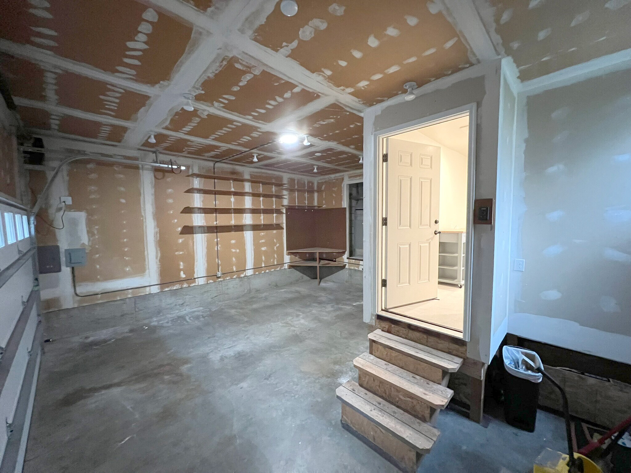 Building Photo - 6519 Illahee Rd NE