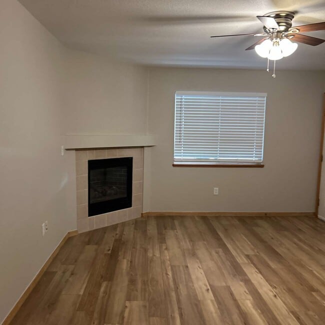 Building Photo - 1120 City Park Ave