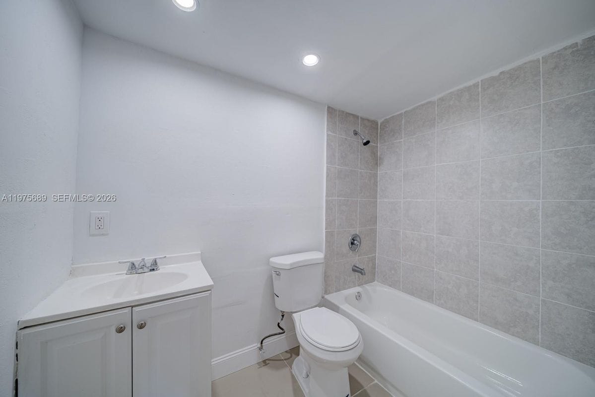 Building Photo - 829 NW 56th St