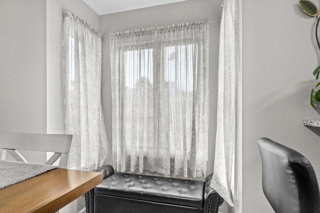 Building Photo - 4088 Fairway Lakes Dr