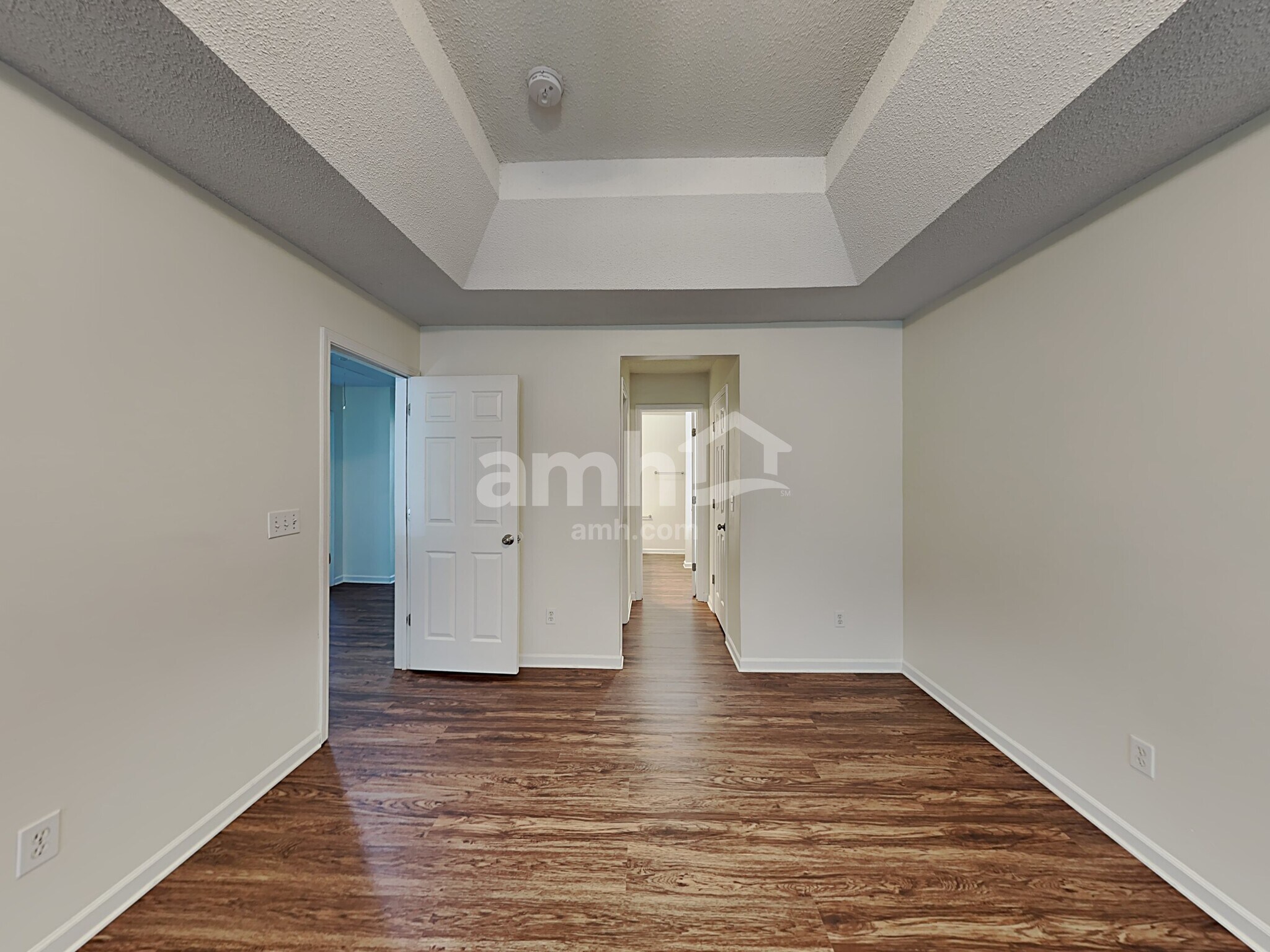 Building Photo - 500 Pawley Dr