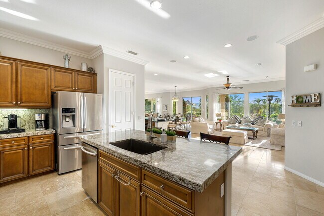 Building Photo - 60602 Juniper Ln