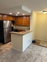 Building Photo - 432 Edgehill Ln