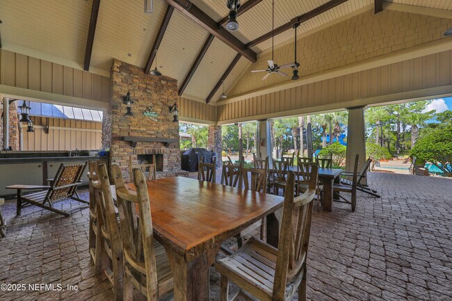 Building Photo - 336 Wooded Crossing Cir