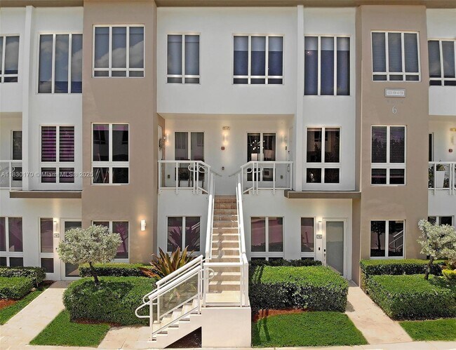 Building Photo - 10255 NW 63rd Terrace