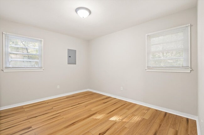 Building Photo - UPCOMING LISTING